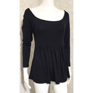 NWT - 24Seven 3/4 Sleeve Ruffle Bottom Blouse - Size M